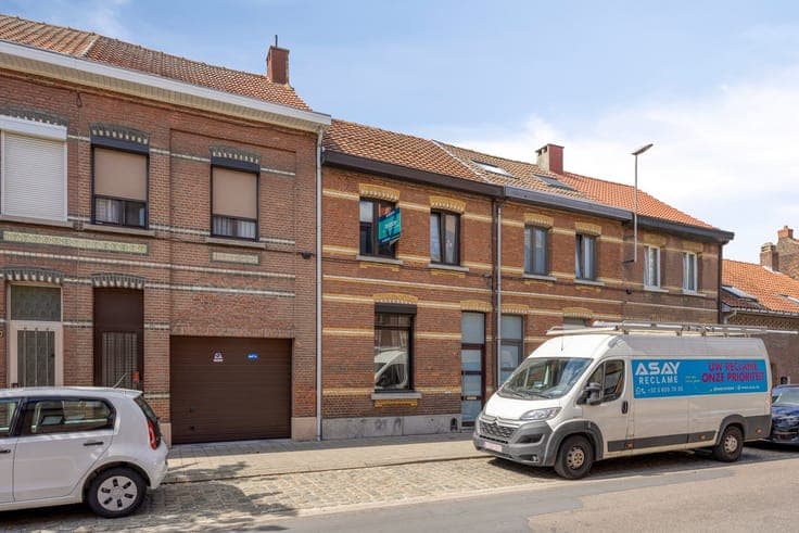Gezinswoning met 3 slaapkamers en ruime tuin