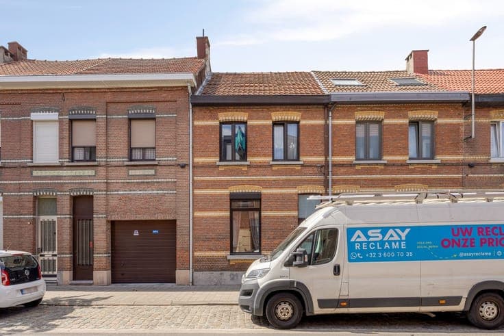 Gezinswoning met 3 slaapkamers en ruime tuin