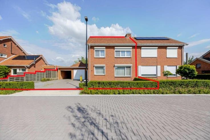 House in Ravels