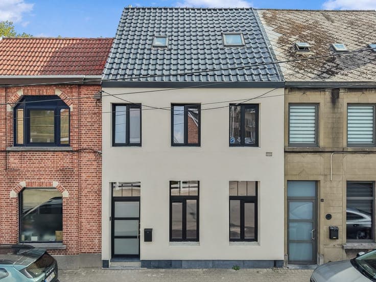 Prachtige woning met vier slaapkamers en tuin te Dendermo...