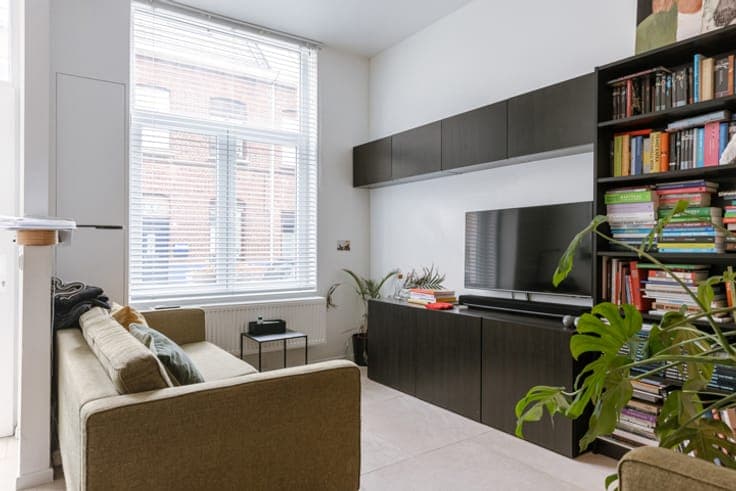 Recently renovated 3-bedroom home with a city terrace in Ghe