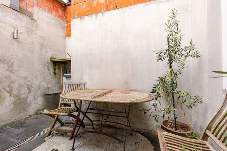 Recently renovated 3-bedroom home with a city terrace in Ghe