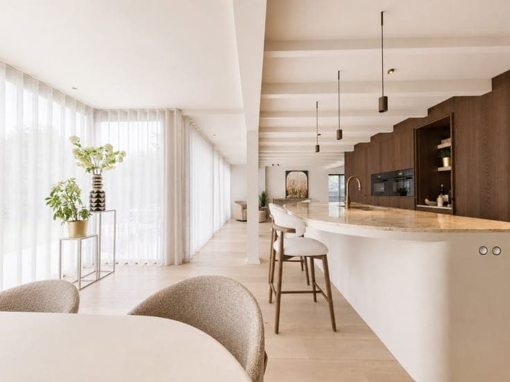 Newly renovated villa in a quiet cul-de-sac near the center