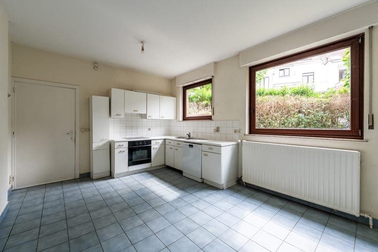 WOLUWE-ST-PIERRE – Charming 6-bedroom / 2-bathroom house