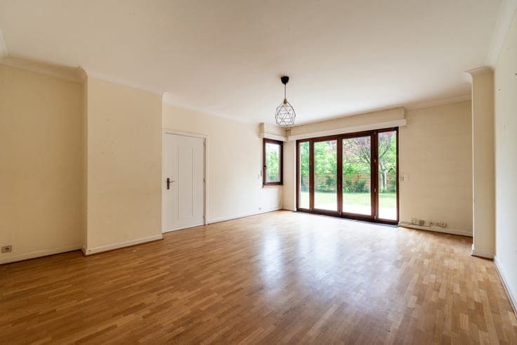 WOLUWE-ST-PIERRE – Charming 6-bedroom / 2-bathroom house