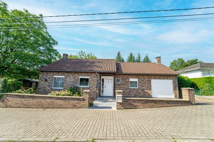 House in Montigny-le-Tilleul