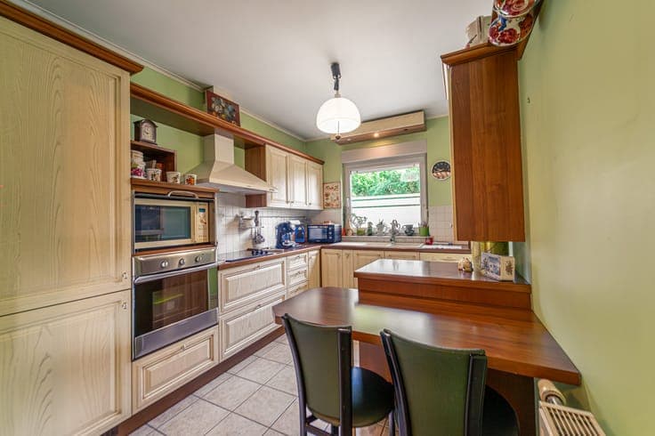 House in Montigny-le-Tilleul