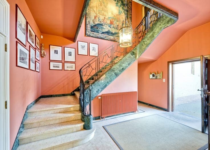 Lasne-Family property+conciergerie+tennis court+swimming poo