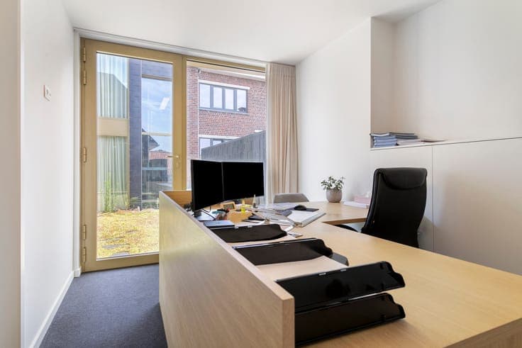 Beautiful duplex apartment (155 m²) with sun-facing terrace