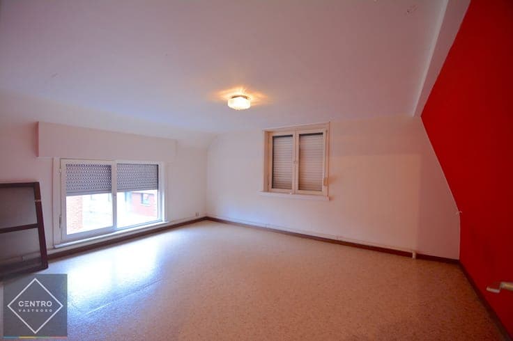 Instapklare HOB (3 slpkms) met garagebox en verharde KOER...