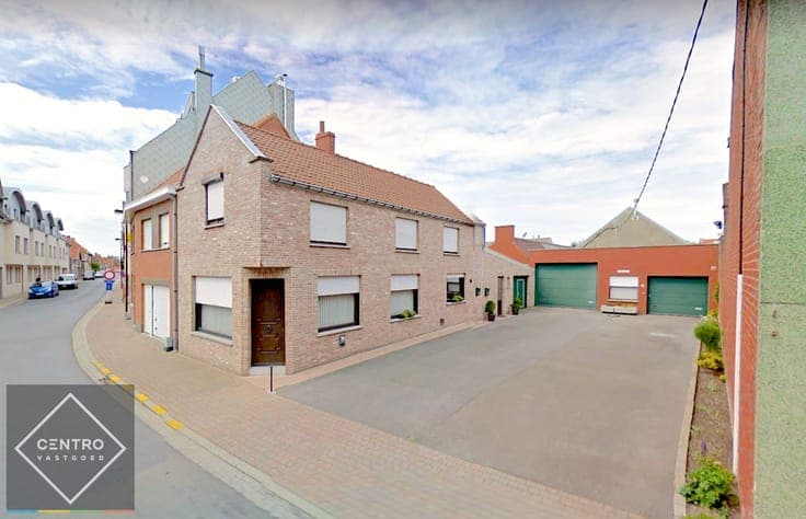 Instapklare HOB (3 slpkms) met garagebox en verharde KOER...