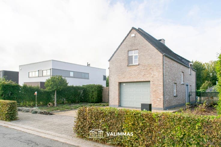 Direct instapklare, energiezuinige villa met garage en tuin