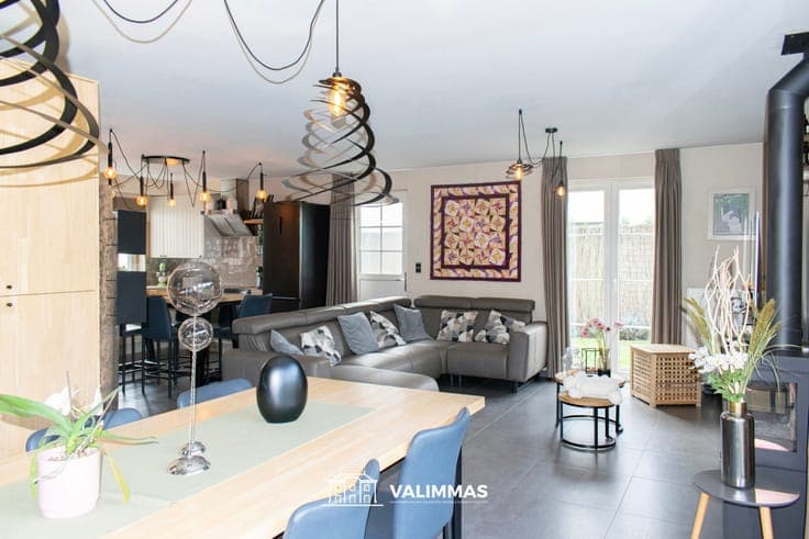 Direct instapklare, energiezuinige villa met garage en tuin