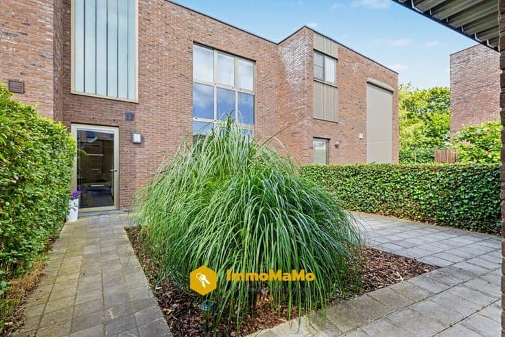 INSTAPKLARE STARTERSWONING OP CENTRALE LIGGING IN WACHTEB...
