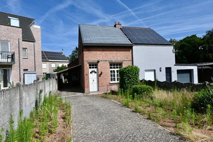 Leuke woning met 2 slaapkamers .