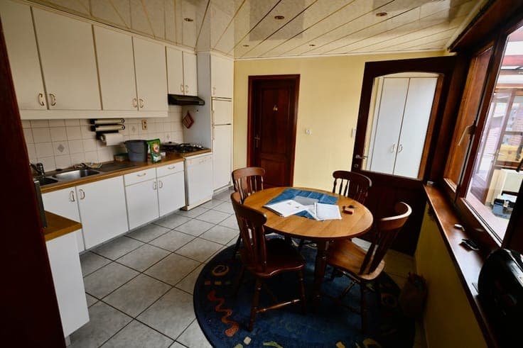 Leuke woning met 2 slaapkamers .