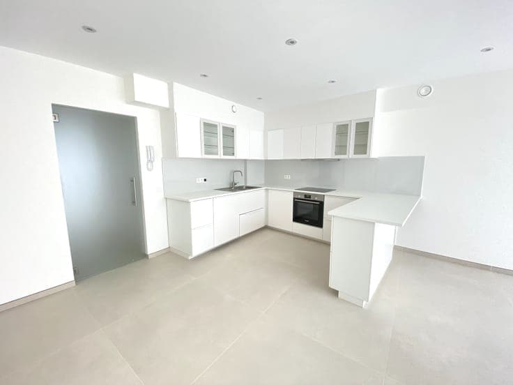 Stunning New 4-Bedroom House – Koningslo