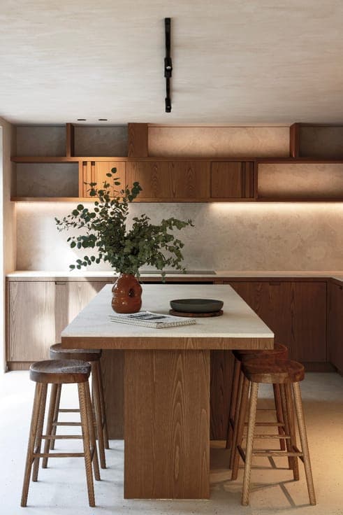 Modern renovated villa located in a residential area in Het