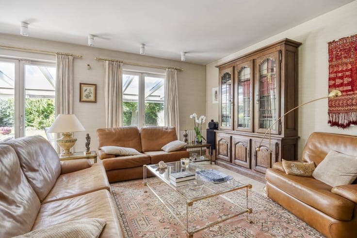 Spacious family home with practice space
