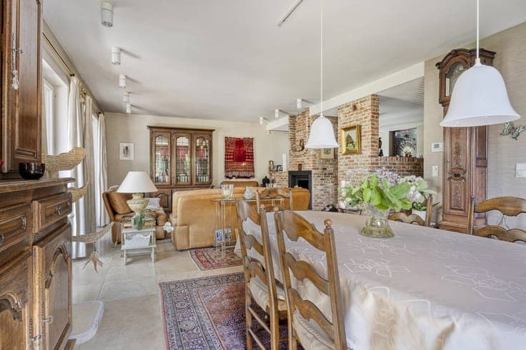 Spacious family home with practice space