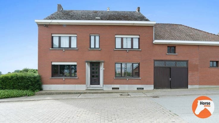 LIERDE - Woning met veel potentieel op 93are