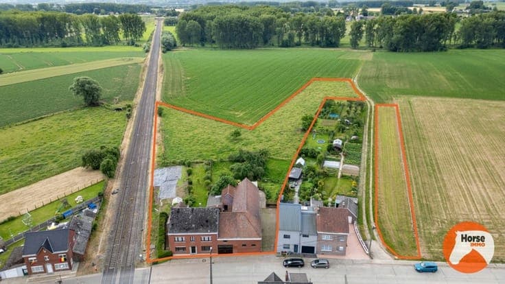 LIERDE - Woning met veel potentieel op 93are