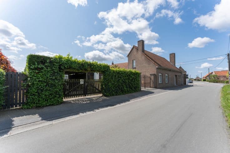 Handelspand (bakkerij) met woning (4slps)!