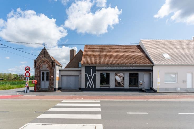 Handelspand (bakkerij) met woning (4slps)!