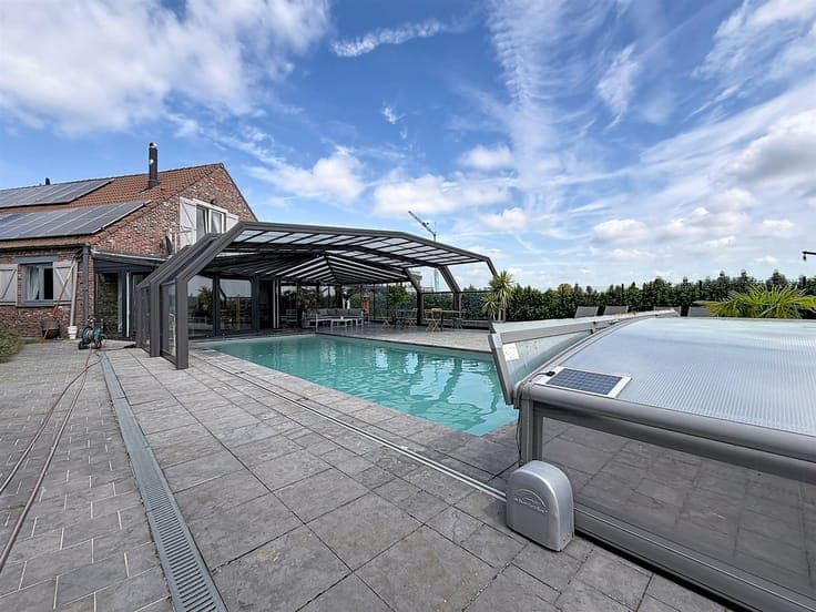 Exceptional property with a pool on approximately 24 ares