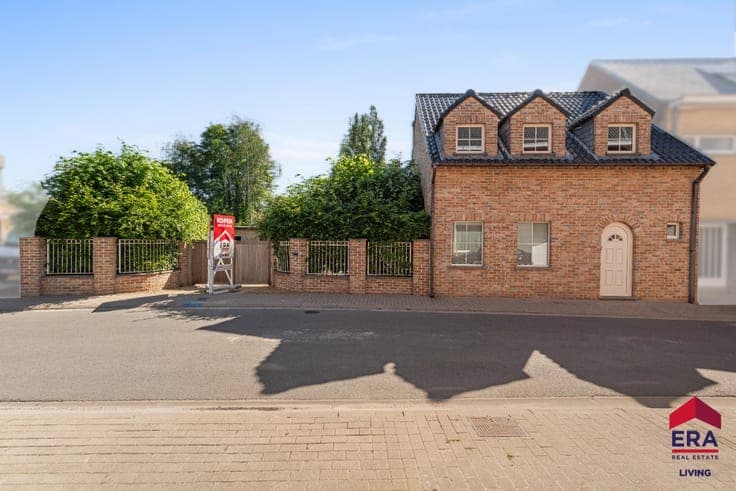 Live, work and enjoy in a prime location in Haaltert