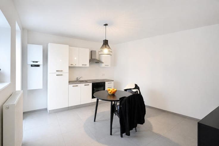 Beautiful 3-sided house PEB B terrace garden and parking!