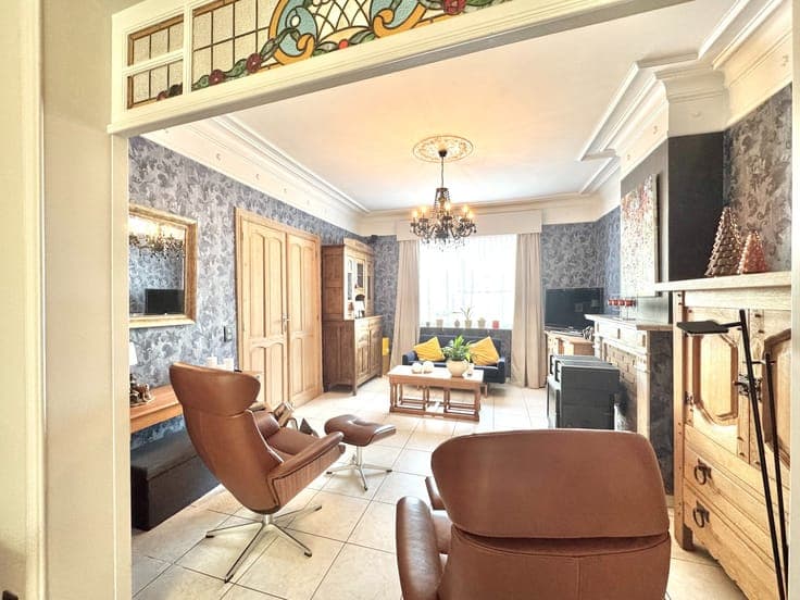 2 WONINGEN | TUIN | 5 SLAAPKAMERS | GARAGES | 1.121 M²