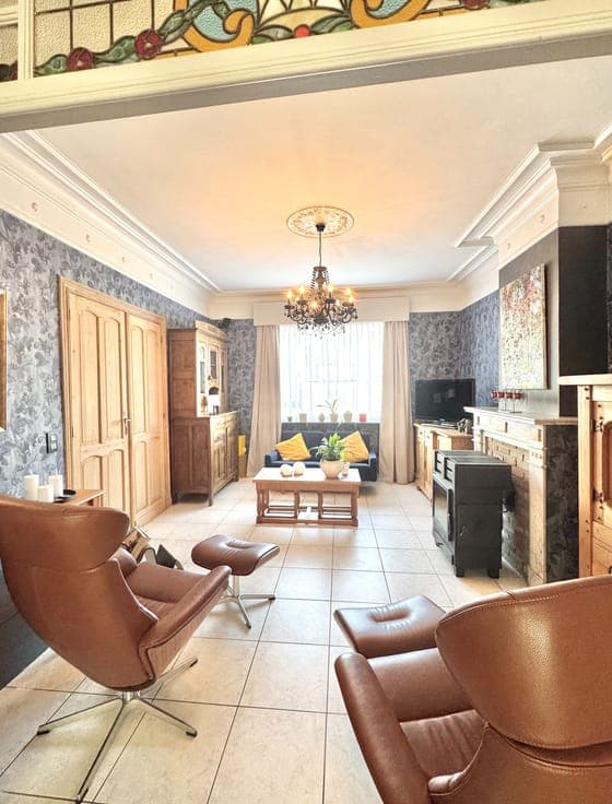 2 WONINGEN | TUIN | 5 SLAAPKAMERS | GARAGES | 1.121 M²