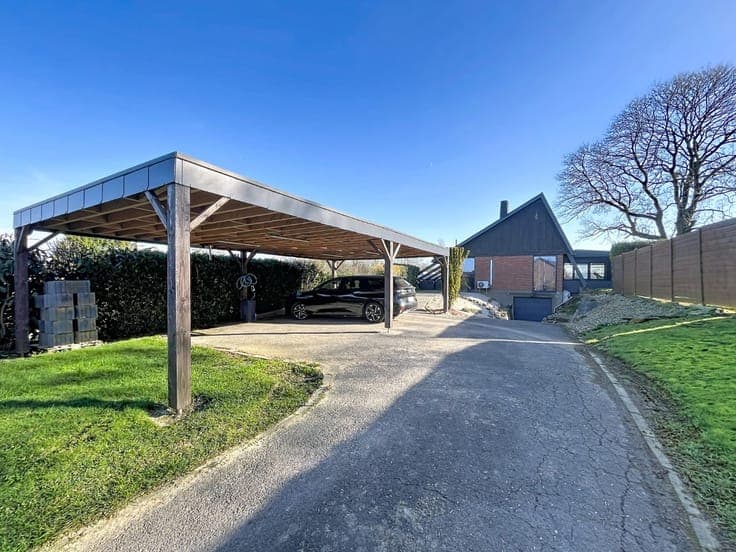 Spacious single-storey villa with large grounds in Fraiture