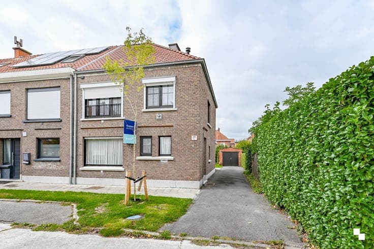 Gezellige, te moderniseren halfopen woning in rustige buu...