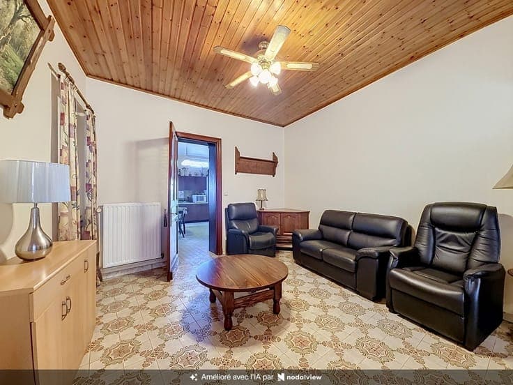 Maison unifamiliale avec jardin et garage