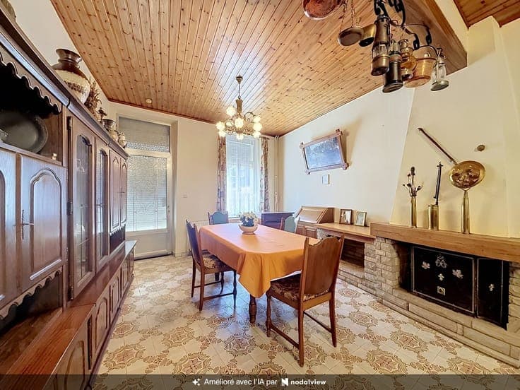 Maison unifamiliale avec jardin et garage