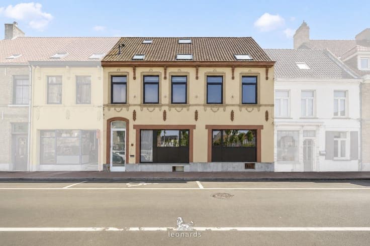 Beautifully renovated commercial property