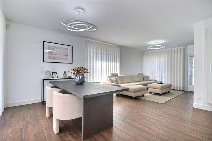 Superbe maison contemporaine de 2022 avec jardin, garage et