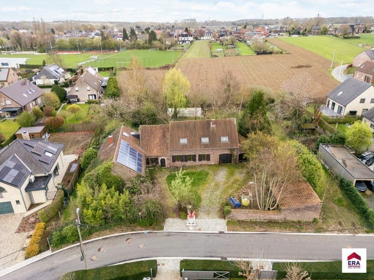 Spacious detached house for sale in Ternat