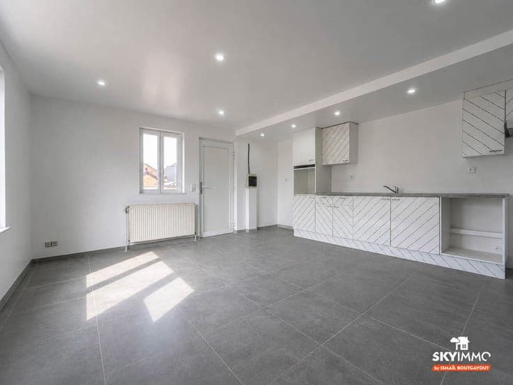 ENSEMBLE IMMOBILIER - MAISON - STUDIO - APPARTEMENT - PEB C