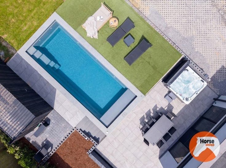 WELLE-Gerenov. herenhuis met charmante gevel en moderne luxe