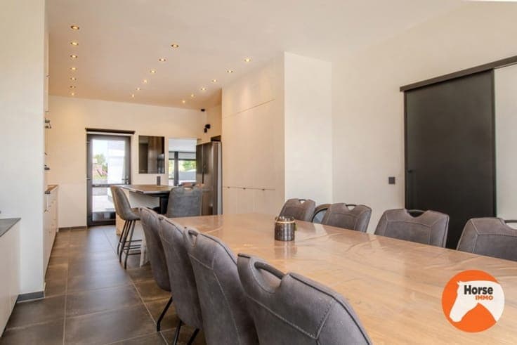 WELLE-Gerenov. herenhuis met charmante gevel en moderne luxe