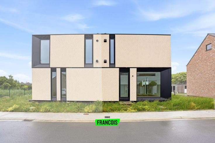 New-build 3-bedroom house in Krombeke for sale!