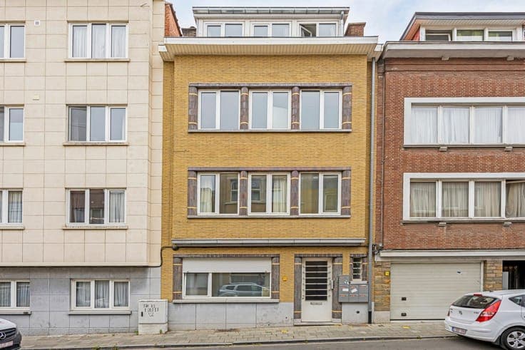 Prime Investment Property in Leuven: Apt, Studio & 5 Rooms.
