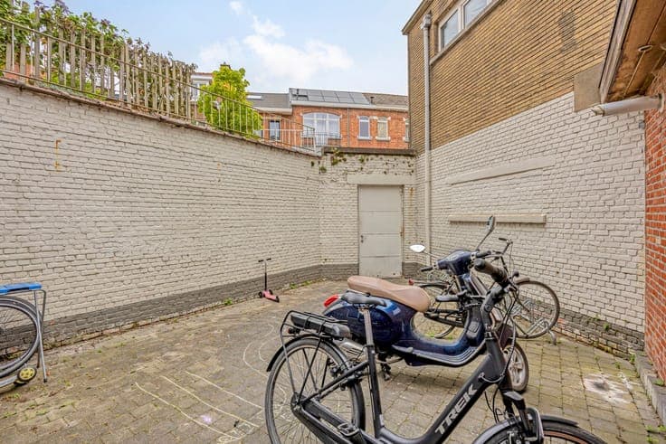 Prime Investment Property in Leuven: Apt, Studio & 5 Rooms.