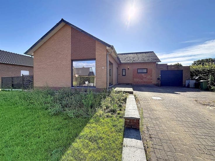 Bungalow met 4 slpks, tuin, garage, 8a 46ca