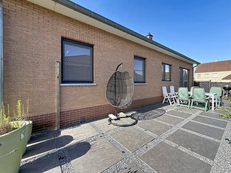 Bungalow met 4 slpks, tuin, garage, 8a 46ca