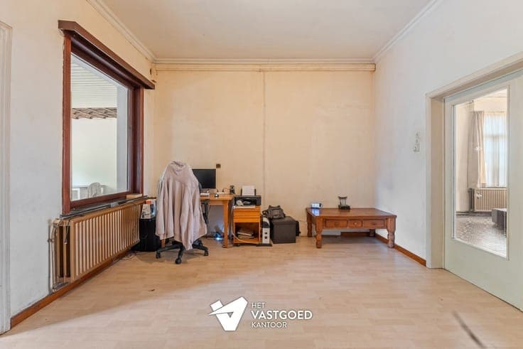 KARAKTERVOLLE RENOVATIEWONING MET 3 SLAAPKAMERS EN VEEL POTE