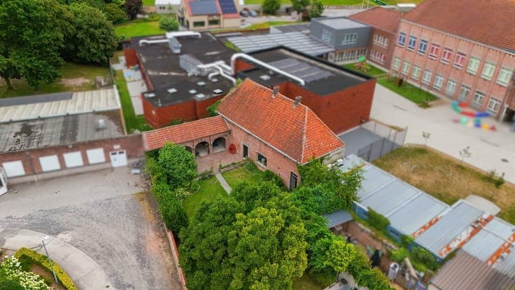Row house